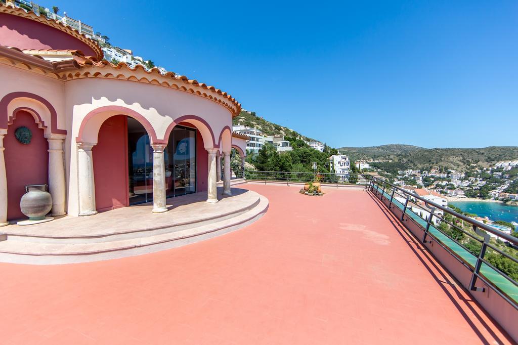 Villa Escapade Roses Eksteriør bilde