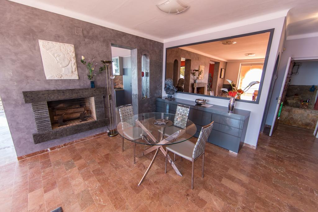 Villa Escapade Roses Eksteriør bilde
