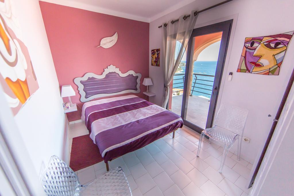 Villa Escapade Roses Eksteriør bilde