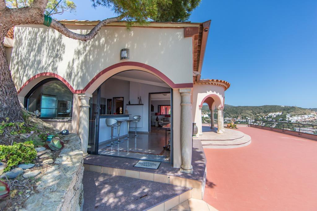 Villa Escapade Roses Eksteriør bilde