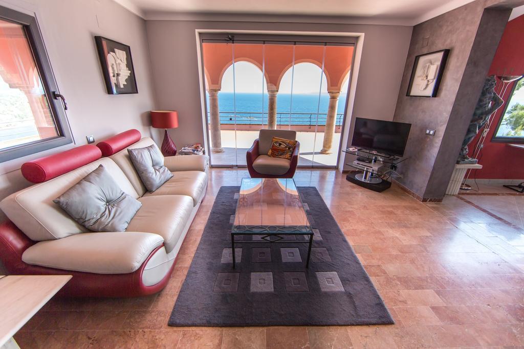 Villa Escapade Roses Eksteriør bilde